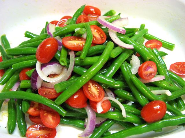 Ensalada de ejotes con jitomate cherry
